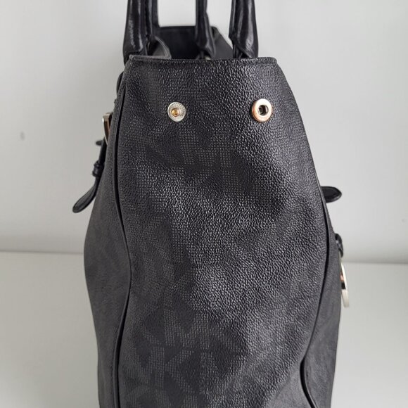 Michael Kors Jet Set Signature Tote • Black/Charcoal MK Logo • Large - Picture 9 of 12